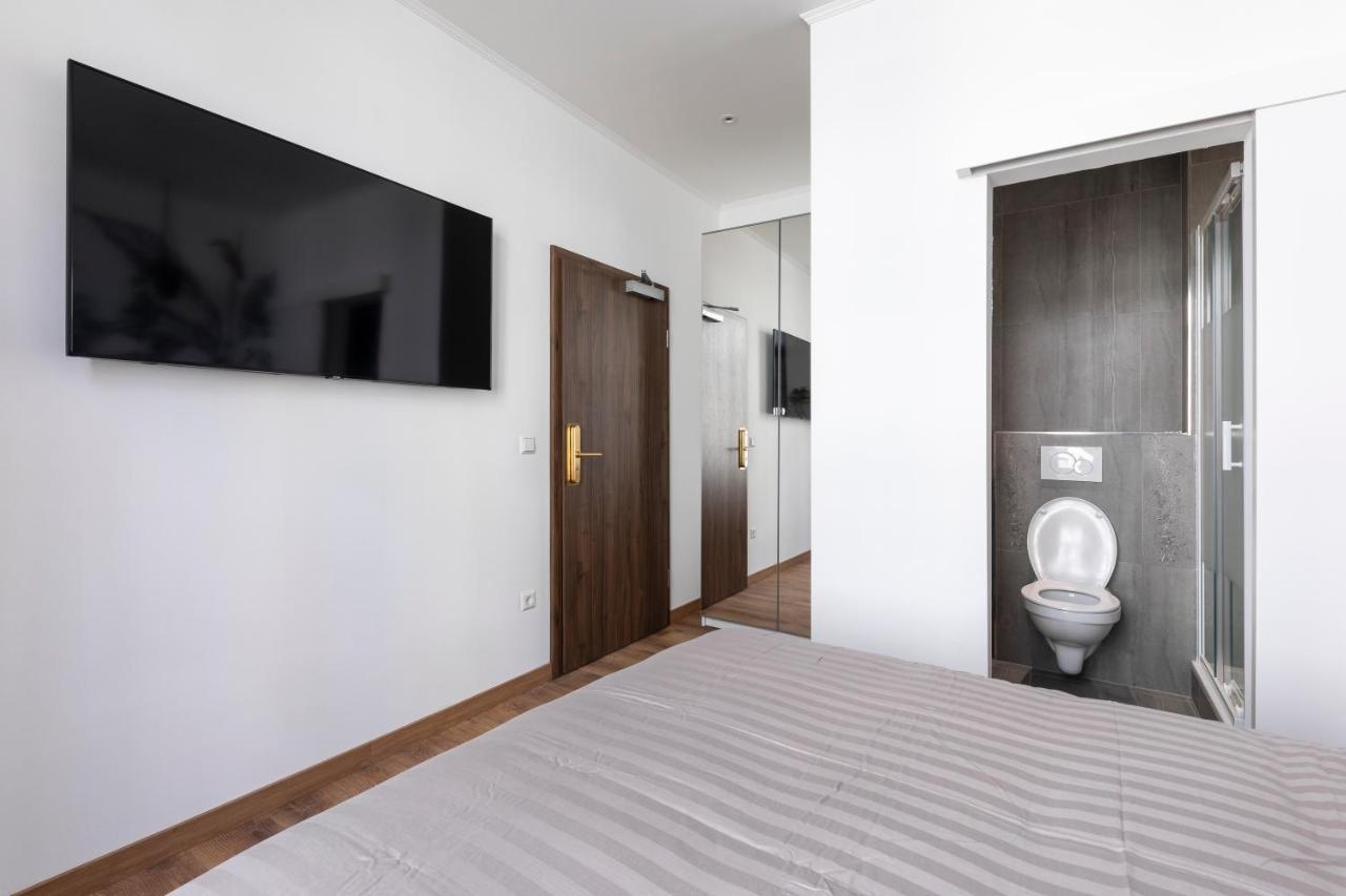 Iqs Rooms - Chambre Double Avec Salle De Bain Luxemburg Exteriör bild